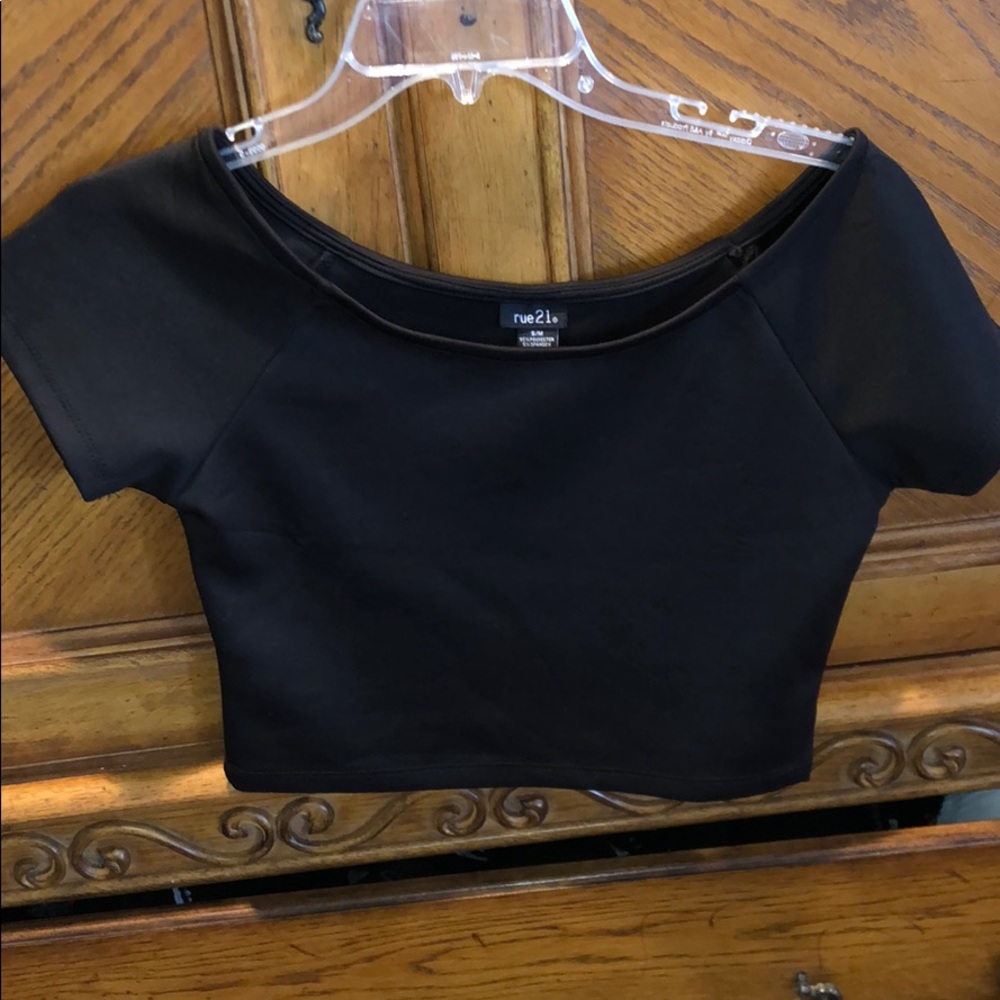 Black crop top with sleeves!